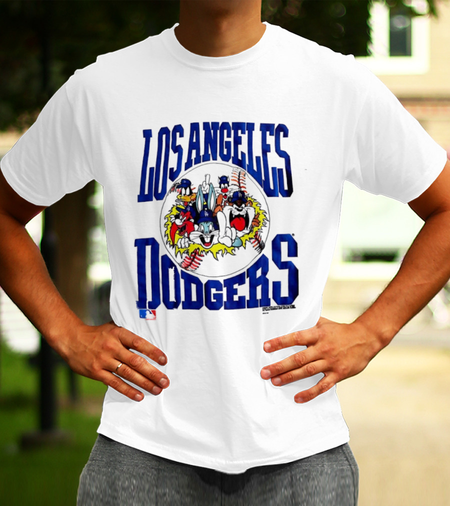 Los Angeles Dodgers Looney Tunes Vintage Characters T-Shirt