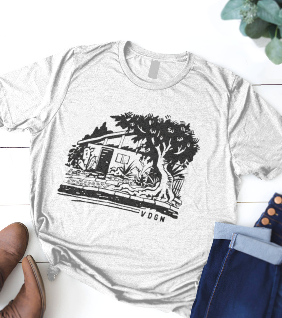 Venice Bungalow Vdgn Treehouse Illustration T-Shirt