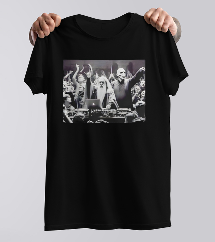 DJ Dumb & Dark Wiz Party Crowd DJ Booth Wizards Magic Party T-Shirt
