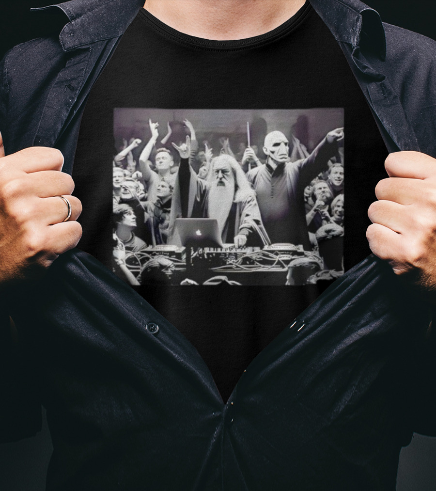 DJ Dumb & Dark Wiz Party Crowd DJ Booth Wizards Magic Party T-Shirt