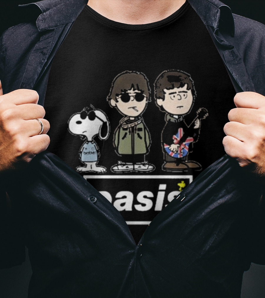 Oasis Snoopy Peanuts Live 2025 Mexico City Woodstock Union Jack T-Shirt