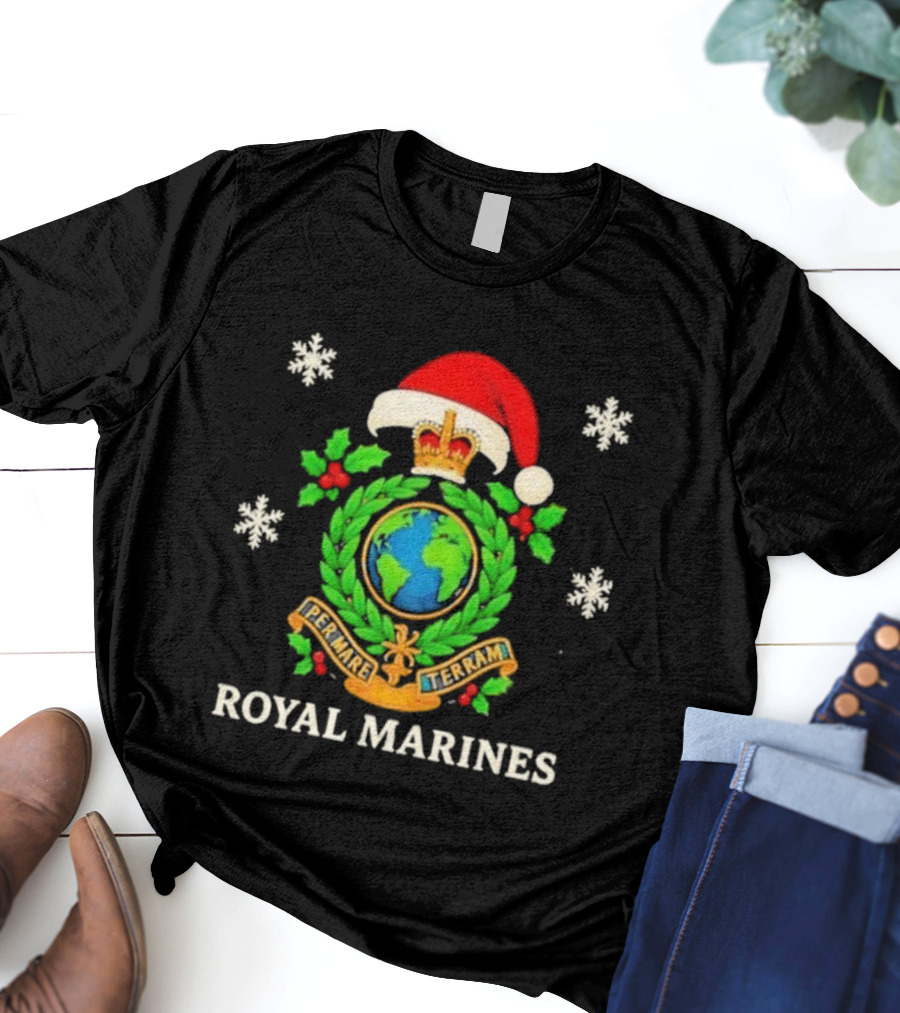 Royal Marines Christmas Per Mare Terram Santa Hat Snowflakes Green Wreath Globe Crest T-Shirt