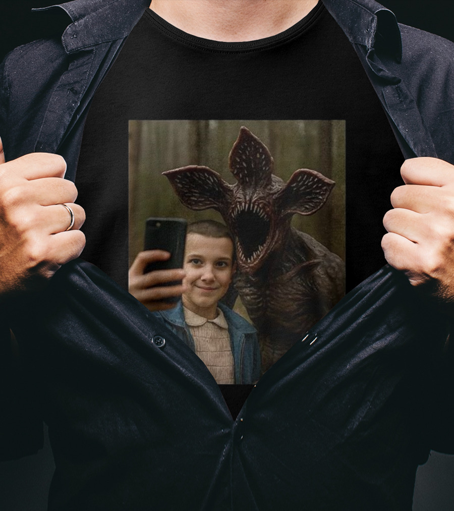 Stranger Things Eleven Demogorgon Selfie Meme Viral Fan Favorite Moment Iconic Scene T-Shirt