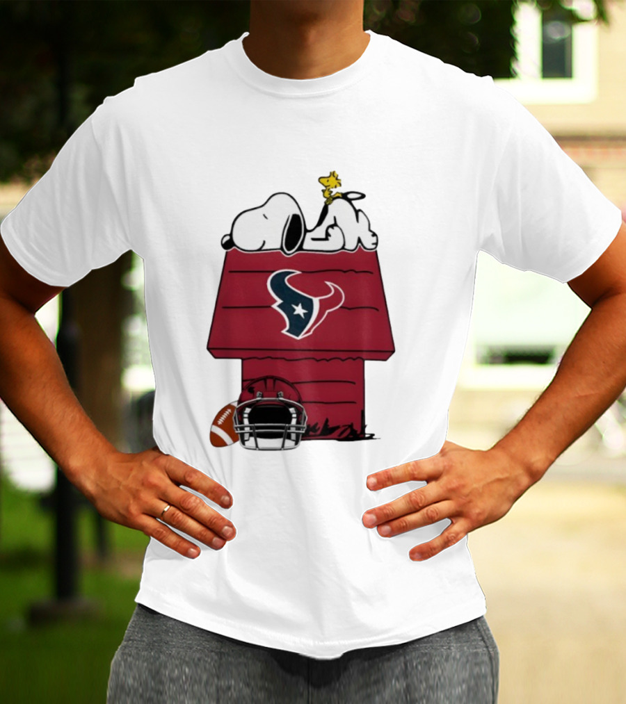 Houston Texans Snoopy Woodstock Peanuts Football House Doghouse Helmet T-Shirt