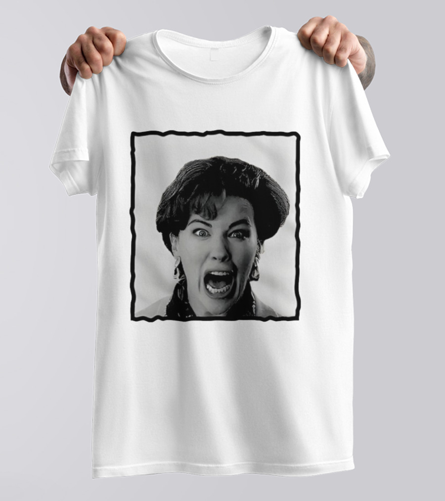 Kevin’s Mom Screaming Home Alone Christmas T-Shirt