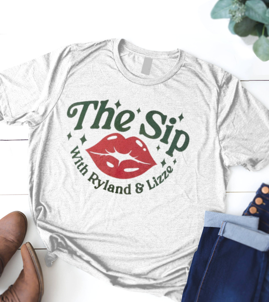 The Sip Red Lips Ryland Lizze Stars T-Shirt