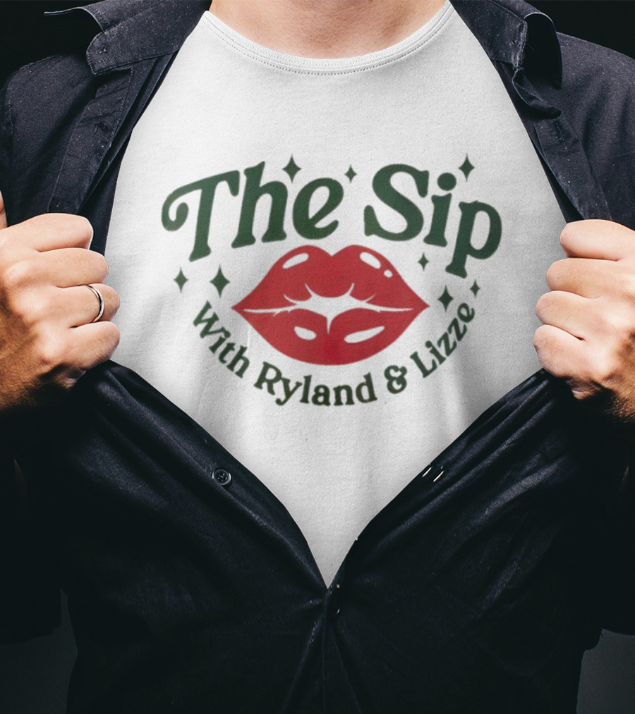 The Sip Red Lips Ryland Lizze Stars T-Shirt