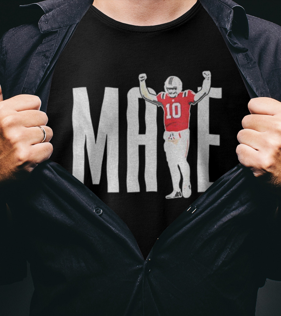 MAYE 10 New England Patriots Football NFL 2025 Cartoon T-Shirt