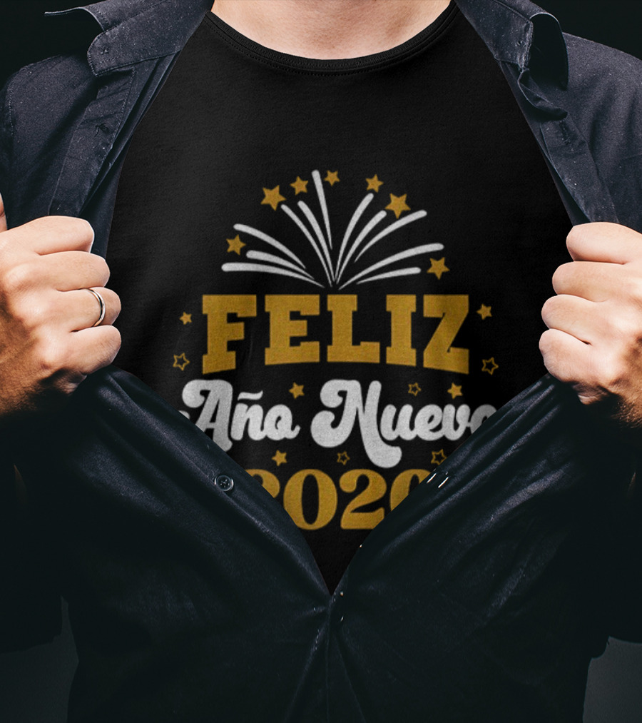 Feliz Año Nuevo 2026 Fiesta De Año Nuevo Con Fuegos Artificiales Y Estrellas T-Shirt