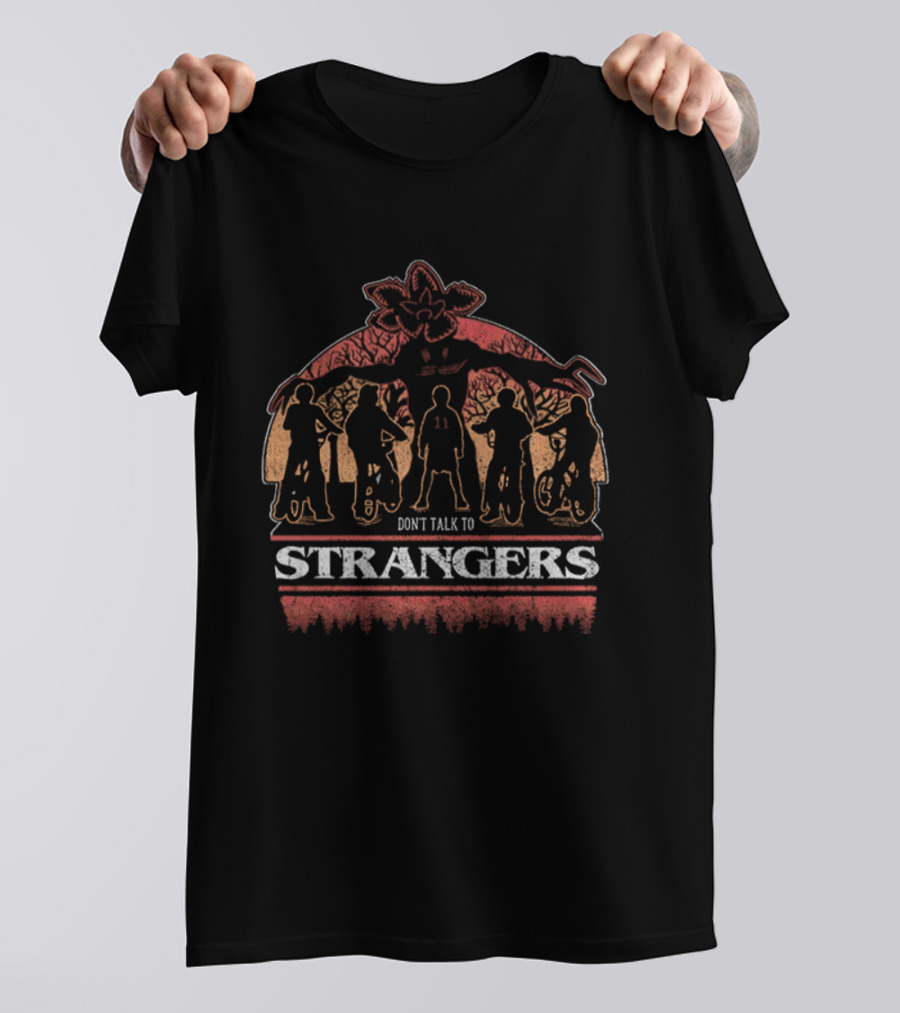 Stranger Things Don't Talk To Strangers Vintage Demogorgon Silhouette Retro Style T-Shirt