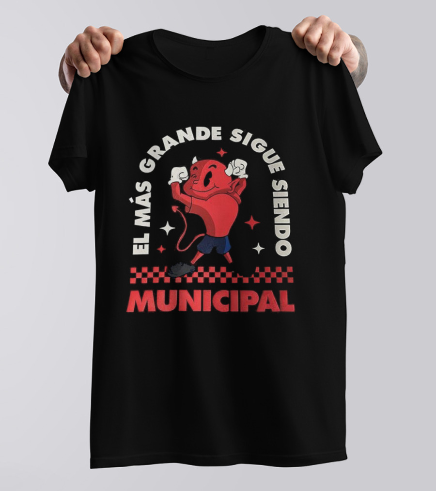 El Mas Grande Sigue Siendo Municipal Fútbol Club Guatemalteco Ají Héroe Rojo T-Shirt
