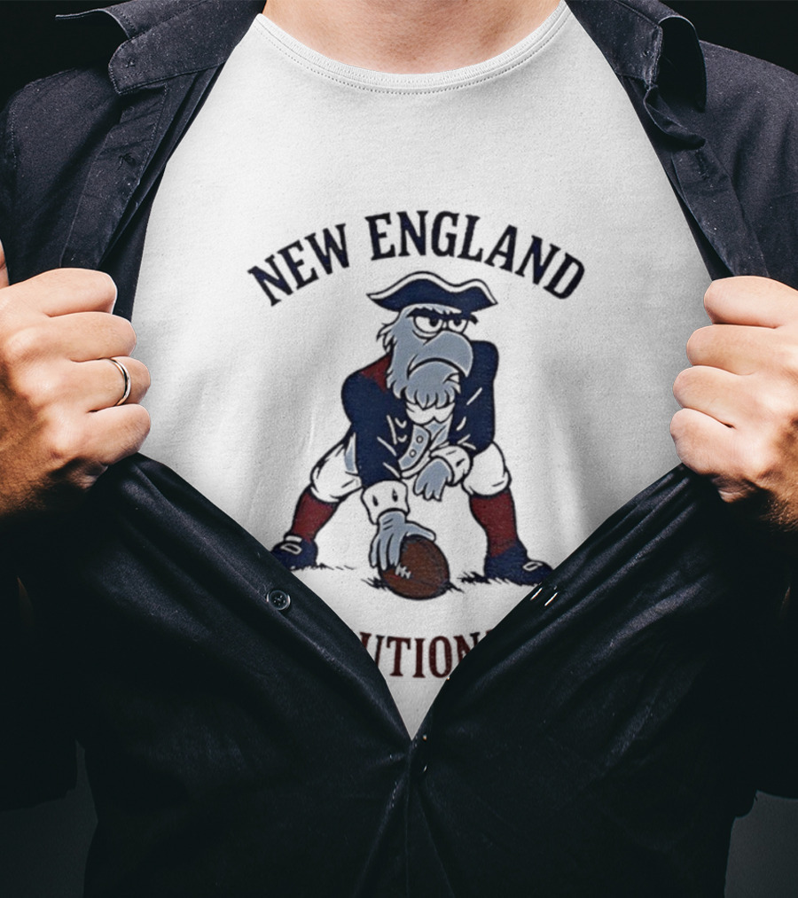 New England Patriots Revolutionaries American Football Vintage Style T-Shirt