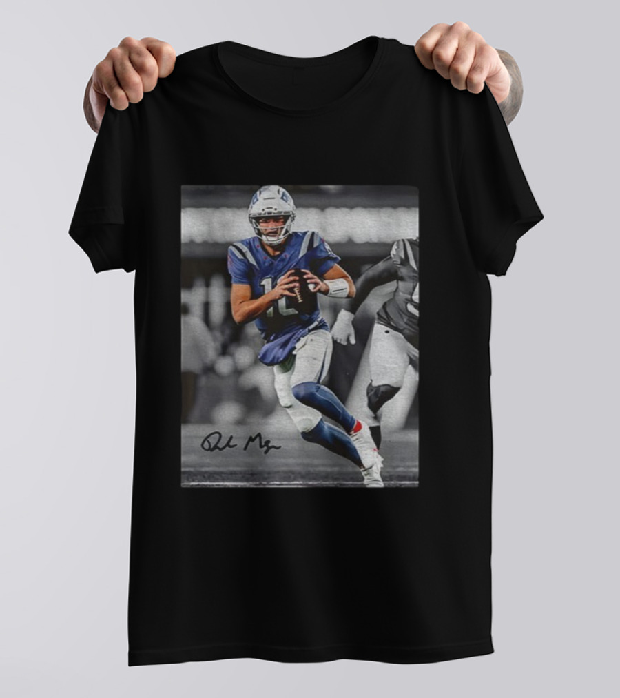 Drake Maye Vintage 90s Football Action Signature Photo T-Shirt