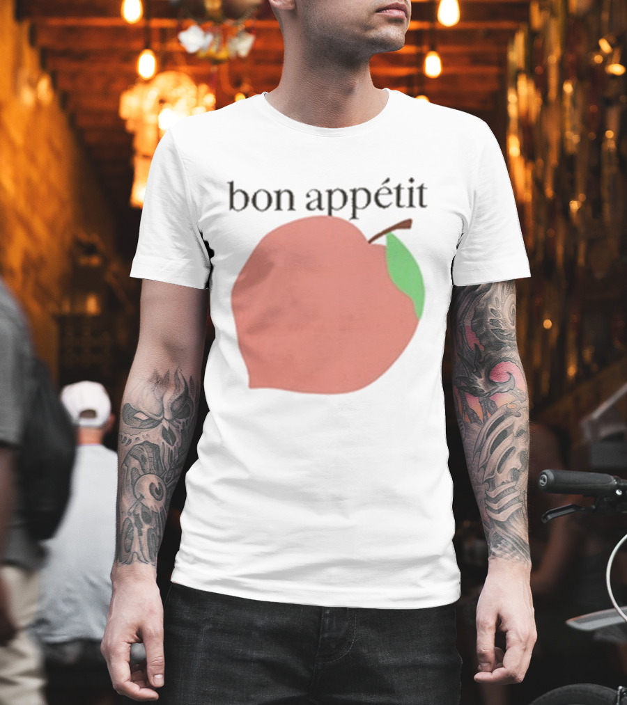 Bon Appétit Peach Illustration With Green Leaf Detail T-Shirt