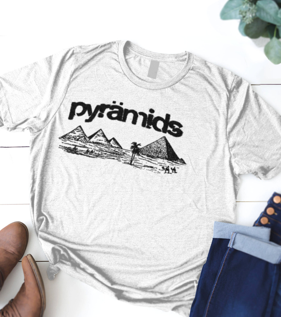 Pyramids 4028 Desert Landscape With Palm Trees T-Shirt