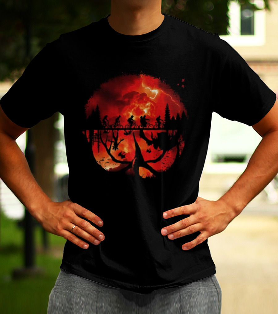 Welcome To The Upside Down 80s Horror TV Show Sunset Scene T-Shirt