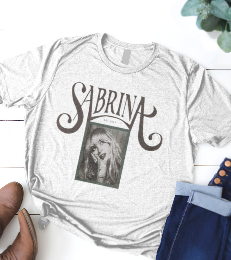 Sabrina Carpenter Jual Boxy Est 1999 Vintage Style Retro Look T-Shirt