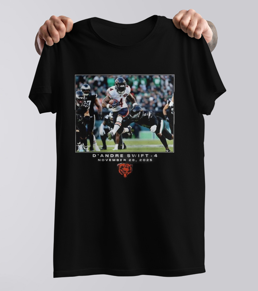 D’Andre Swift Number 4 Chicago Bears NFL December 28 2025 Game Moment T-Shirt