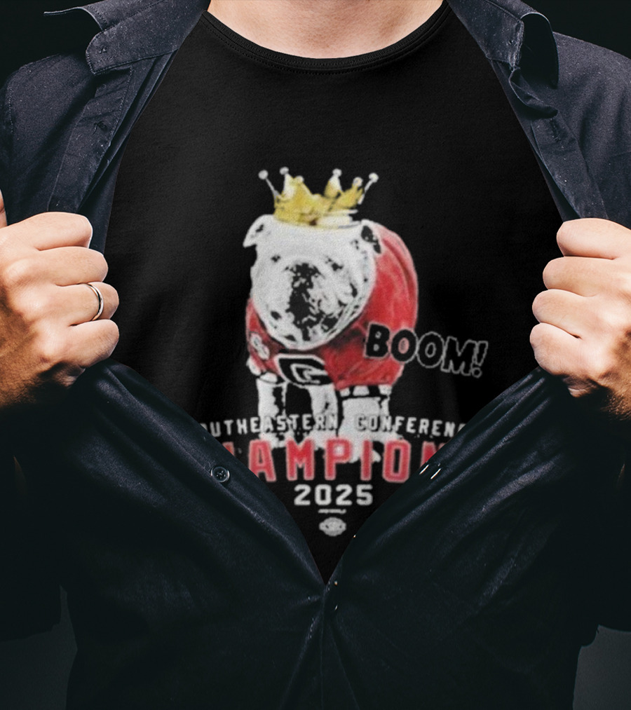 Georgia Bulldogs Boom 2025 SEC Champions UGA Crown Mascot T-Shirt