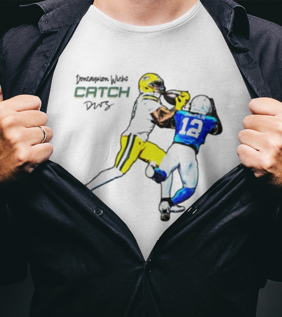 Don'tayvion Wicks Catch Packers Vs Lions Detroit Signature T-Shirt