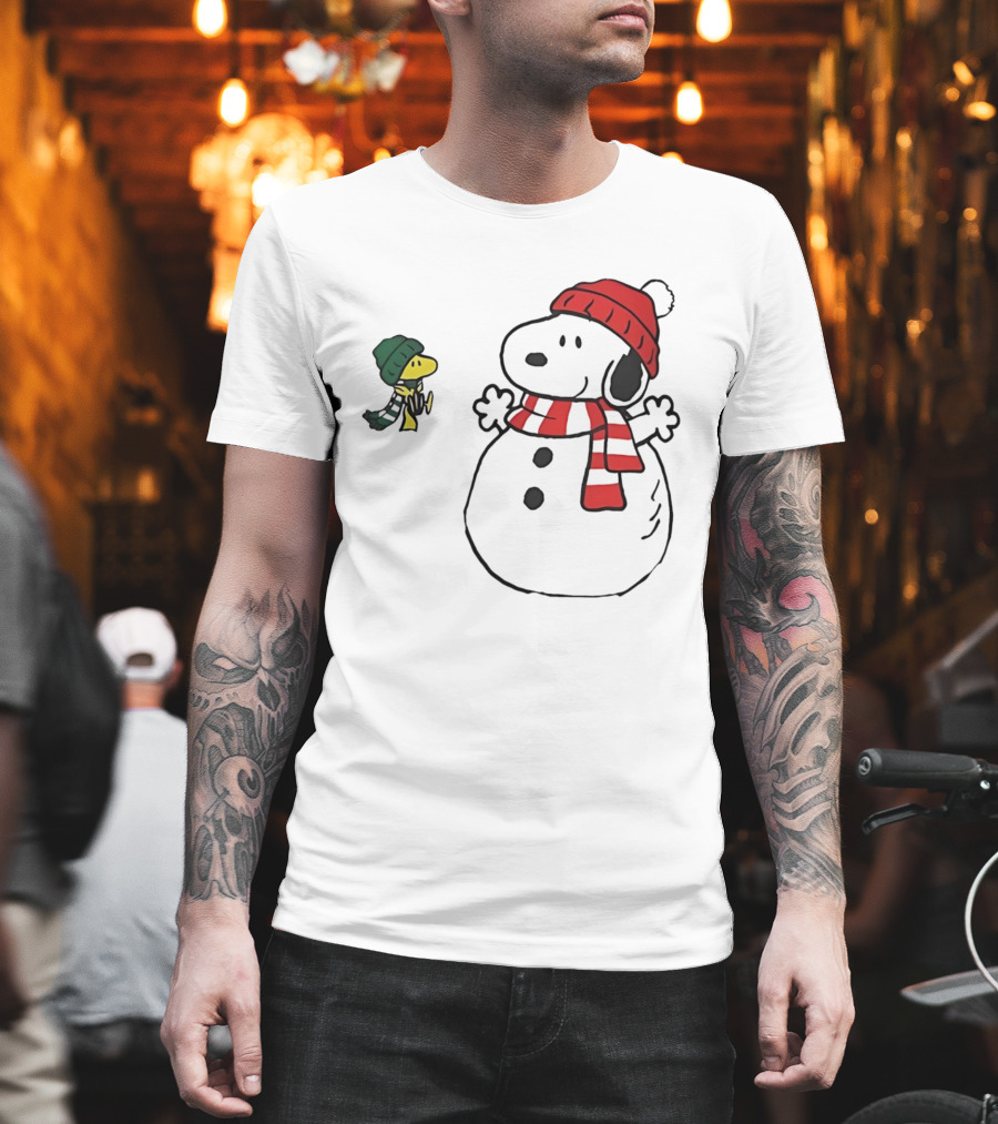 Snoopy And Woodstock Christmas Holiday Snowman Scene T-Shirt