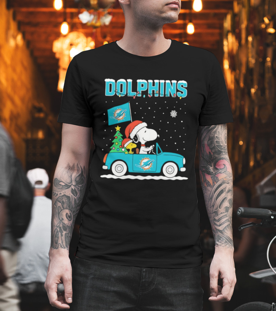 Snoopy WoodStock Santa Christmas Miami Dolphins Car Holiday Scene T-Shirt