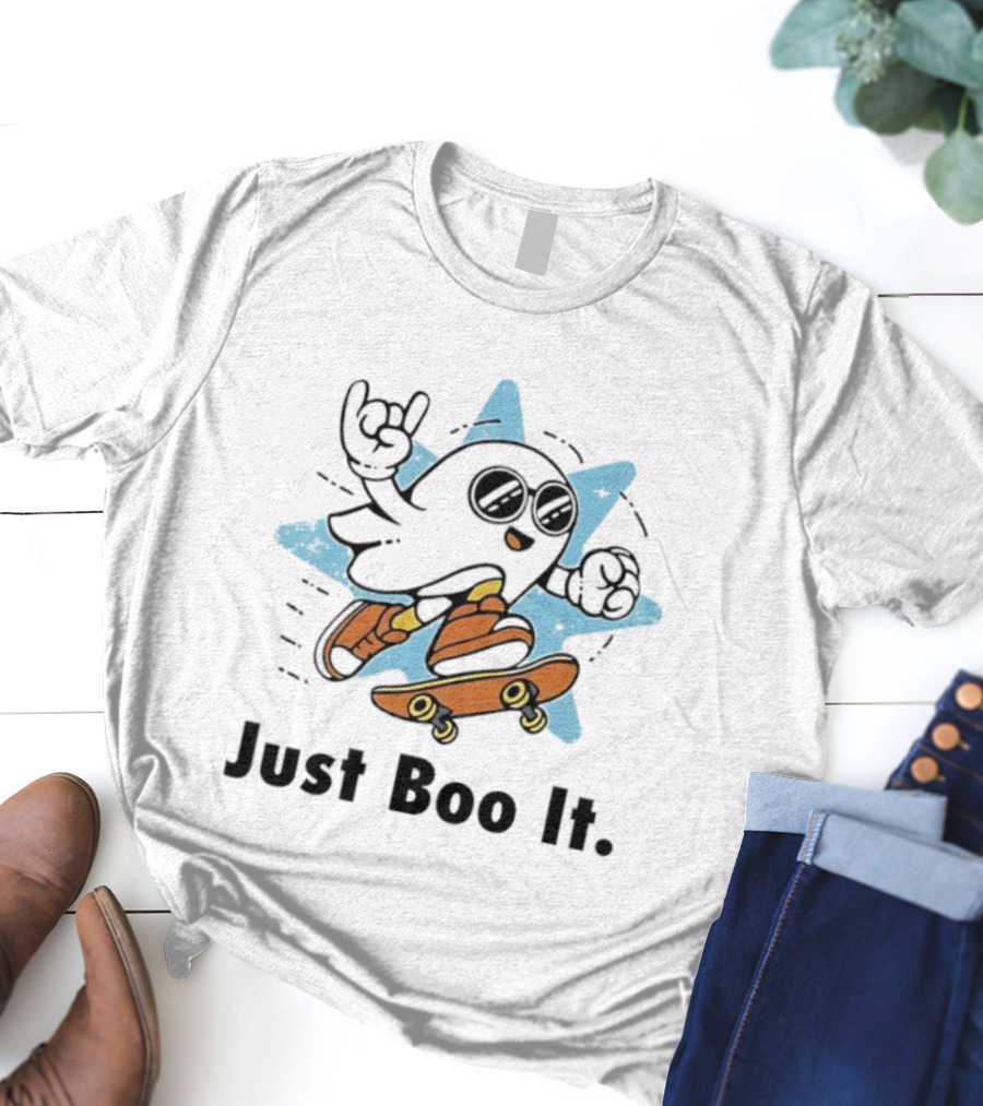 Ghost Skateboarding Just Boo It Halloween Cartoon Fun T-Shirt