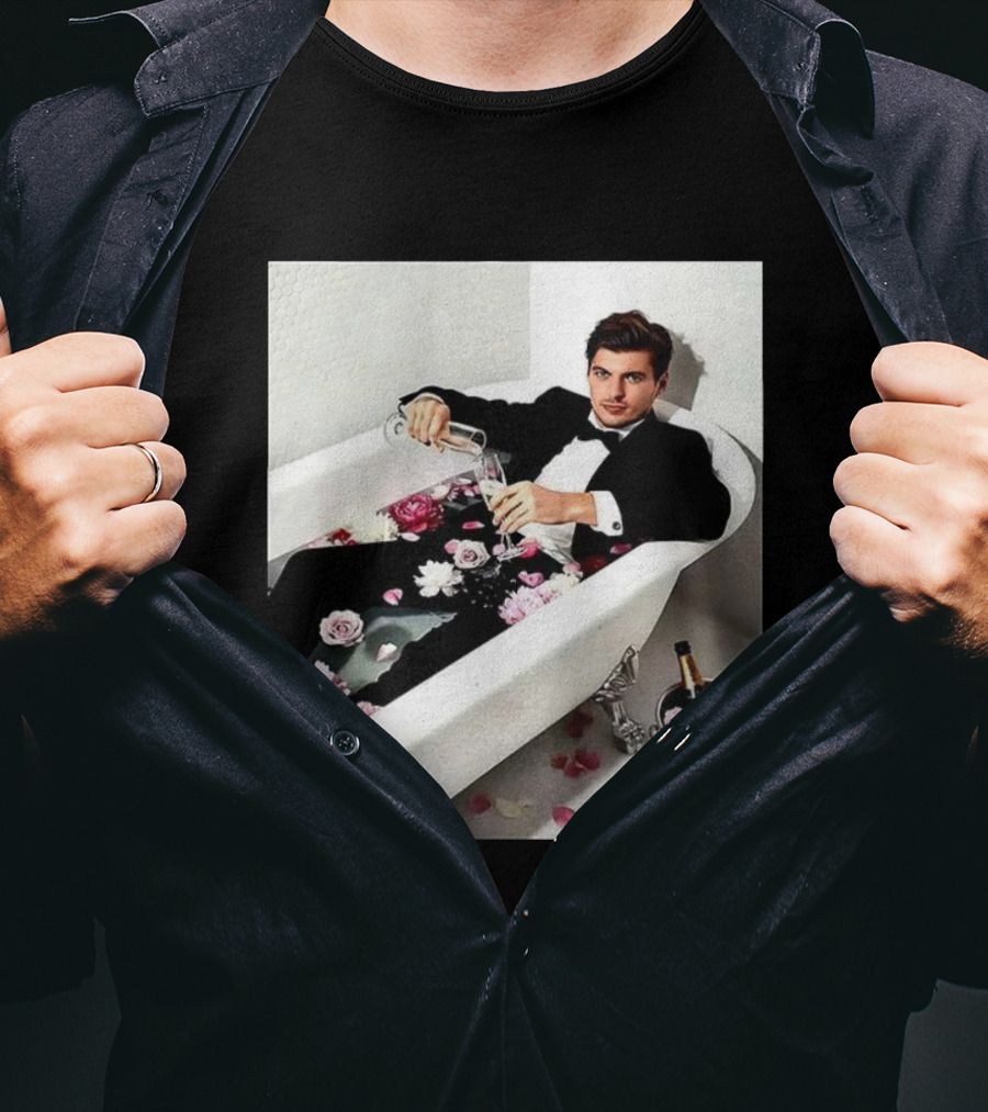 Max Verstappen Oracle Red Bull F1 Elegant Tuxedo Bathtub Roses T-Shirt