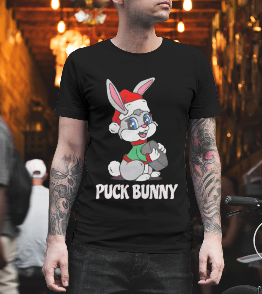 Puck Bunny Christmas Festive Holiday Hockey Rabbit In Santa Hat T-Shirt