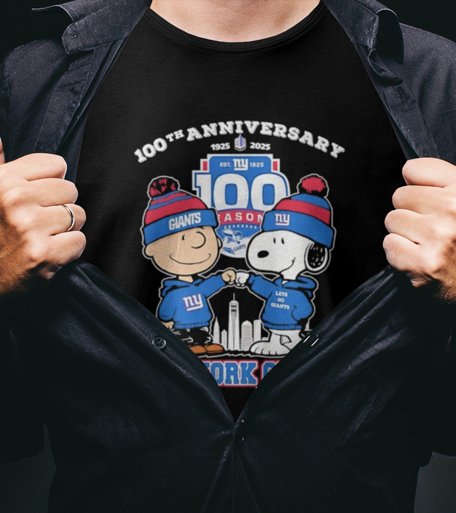 Snoopy And Charlie Brown New York Giants 100th Anniversary 1925 To 2025 T-Shirt