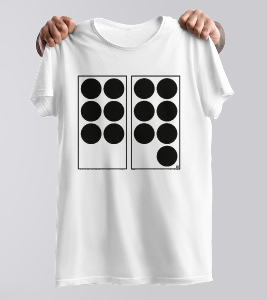 Six Seven Dots Circle Grid Pattern Retro Aesthetic T-Shirt