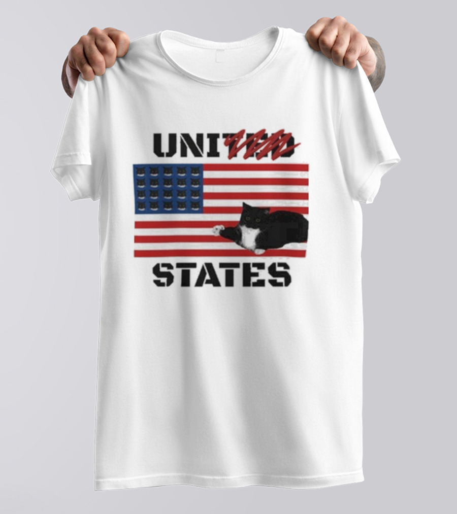 Uni-Ted States Cat American Flag With Black Cat Paws T-Shirt