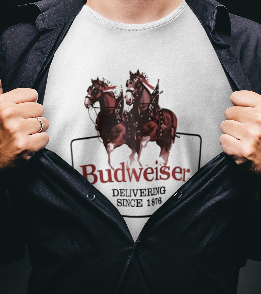 Budweiser Clydesdale Horses Delivering Since 1876 T-Shirt