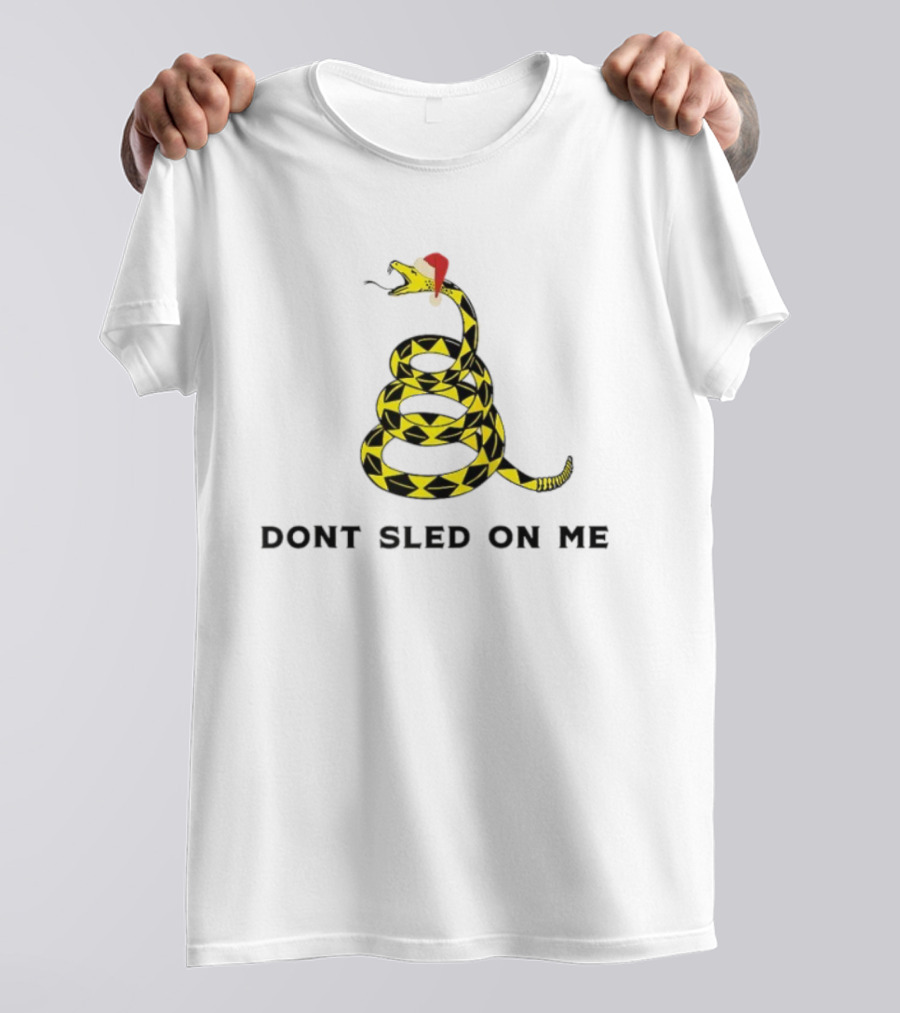 Don’t Sled On Me Santa Hat Christmas Snake Holiday Humor T-Shirt
