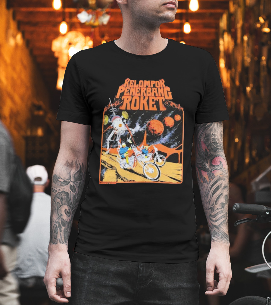 Kelompor Penerbang Roket Astronauts On Motorbikes With Mars And Spacecraft T-Shirt