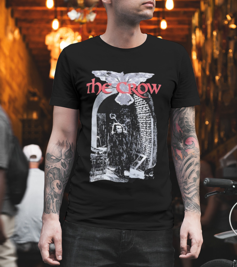 The Crow Gothic Archway Scene Vintage Horror Movie Character T-Shirt