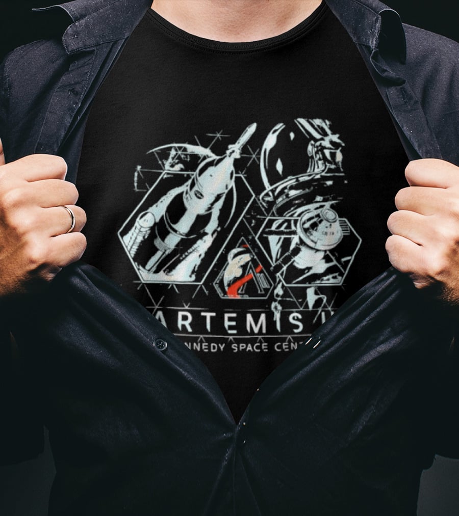 Artemis II Kennedy Space Center NASA Mission Rocket Launch T-Shirt