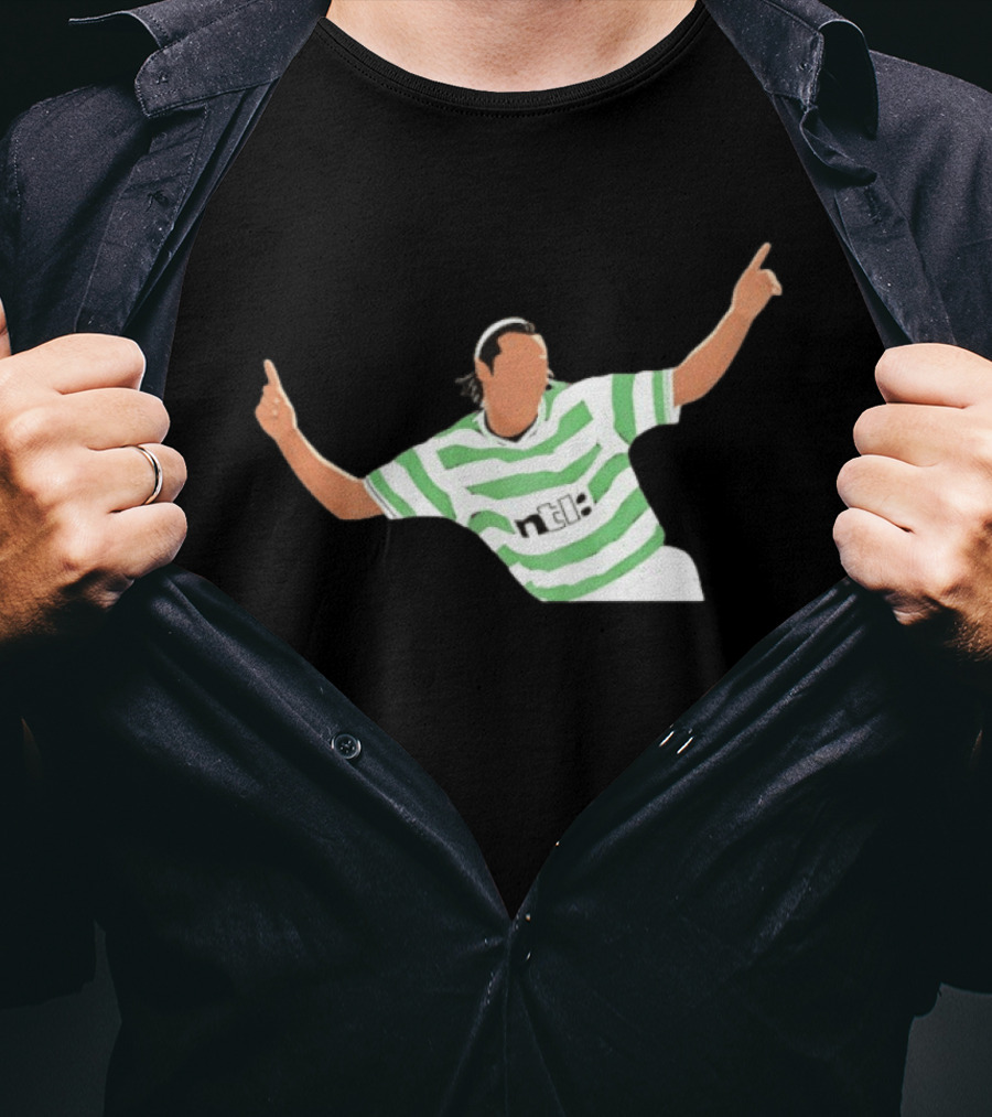 Henrik Larsson Celebrating In Celtic FC Hoops With Ntl Sponsorship T-Shirt