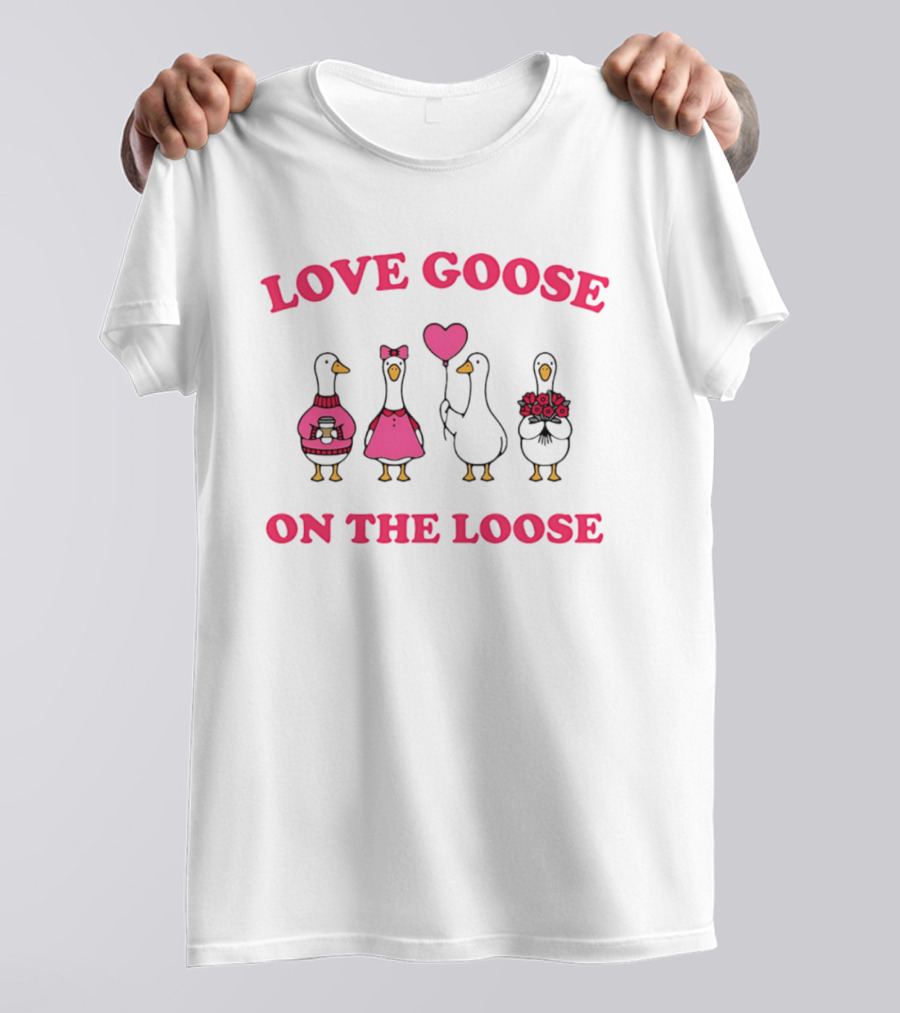 Love Goose On The Loose Valentine Heart Bouquet Bows T-Shirt