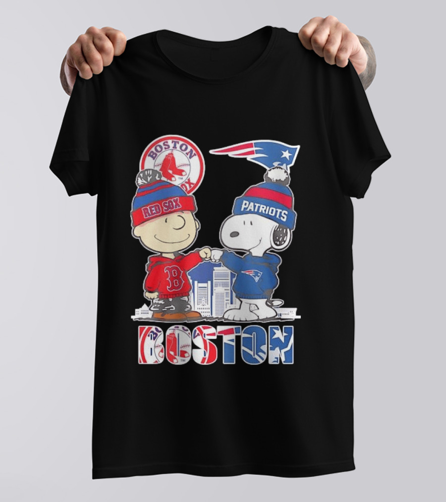 Boston Red Sox And New England Patriots Charlie Brown Snoopy Skyline T-Shirt