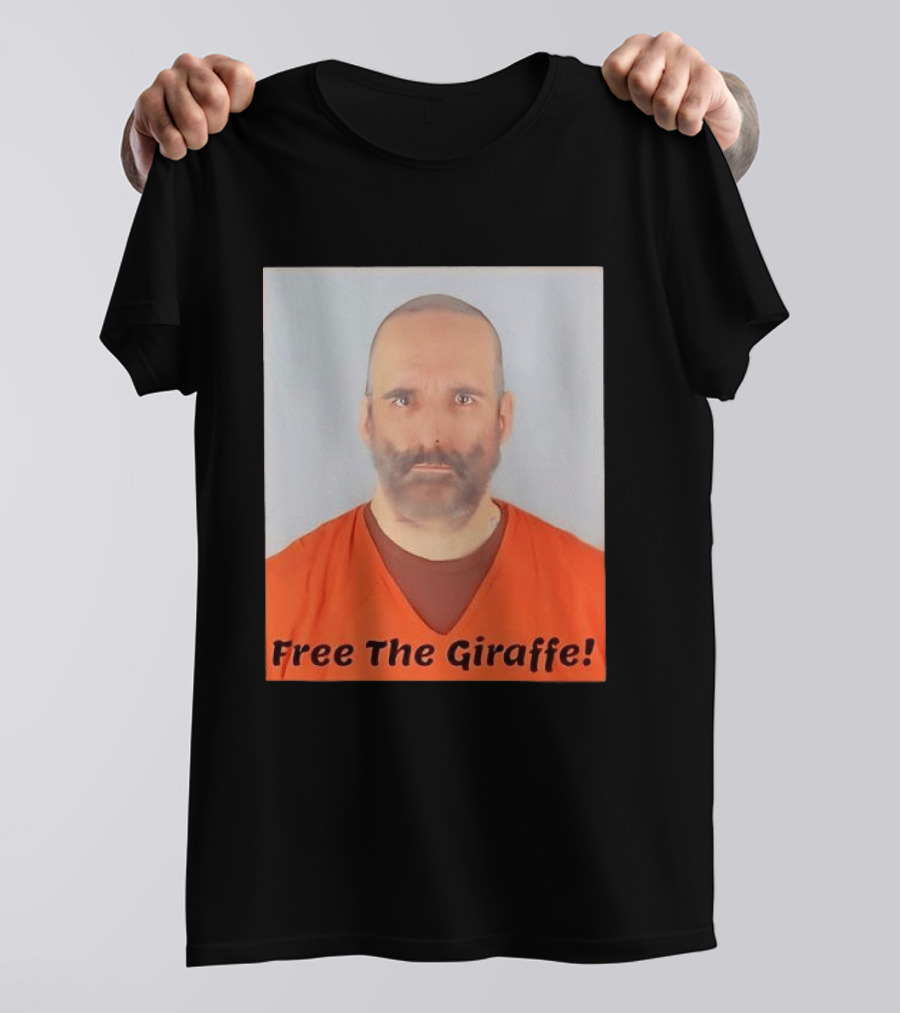 Free The Giraffe Shot Funny Jail Photo T-Shirt