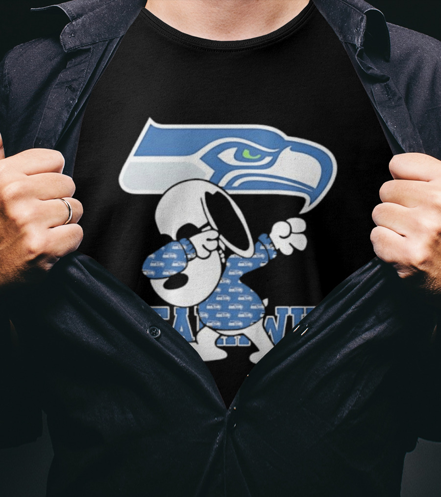 Seattle Seahawks Snoopy Peanuts NFL Team Collaboration T-Shirt