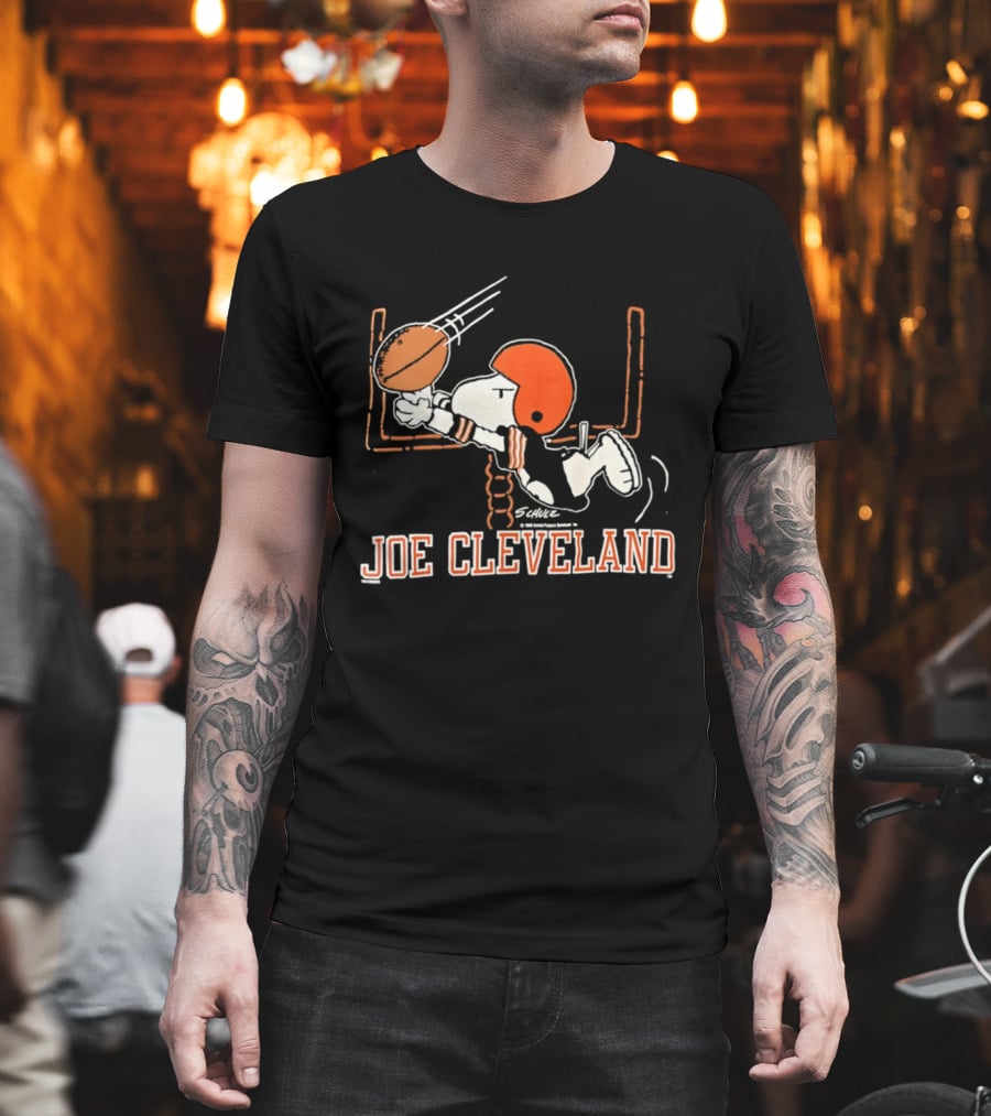 Joe Cleveland Browns Football Peanuts Comic T-Shirt