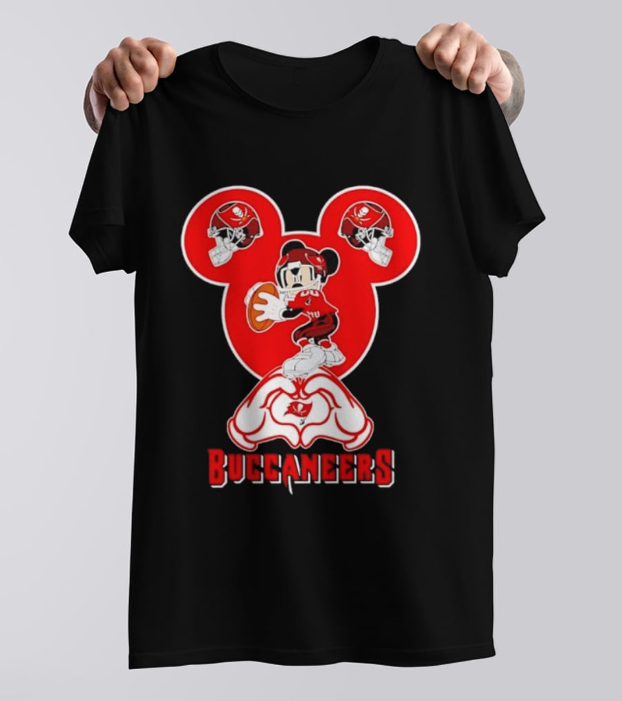 Tampa Bay Buccaneers Mickey Mouse Football Love Heart T-Shirt