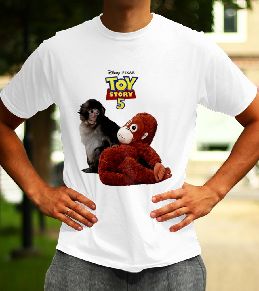 Disney Pixar Toy Story 5 Macaco Punch Stuffed Monkey T-Shirt
