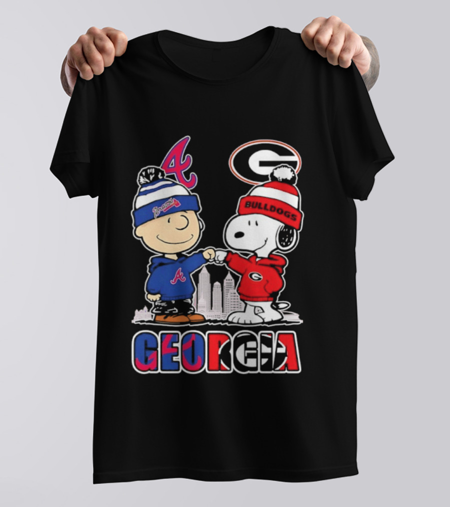 Atlanta Braves Charlie Brown Georgia Bulldogs Snoopy Merry Peanuts Christmas 2025 T-Shirt