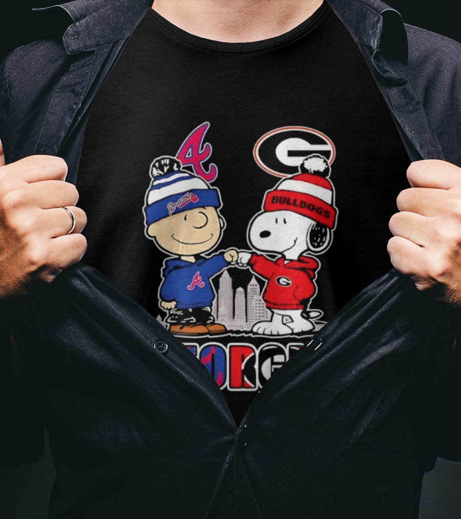 Atlanta Braves Charlie Brown Georgia Bulldogs Snoopy Merry Peanuts Christmas 2025 T-Shirt