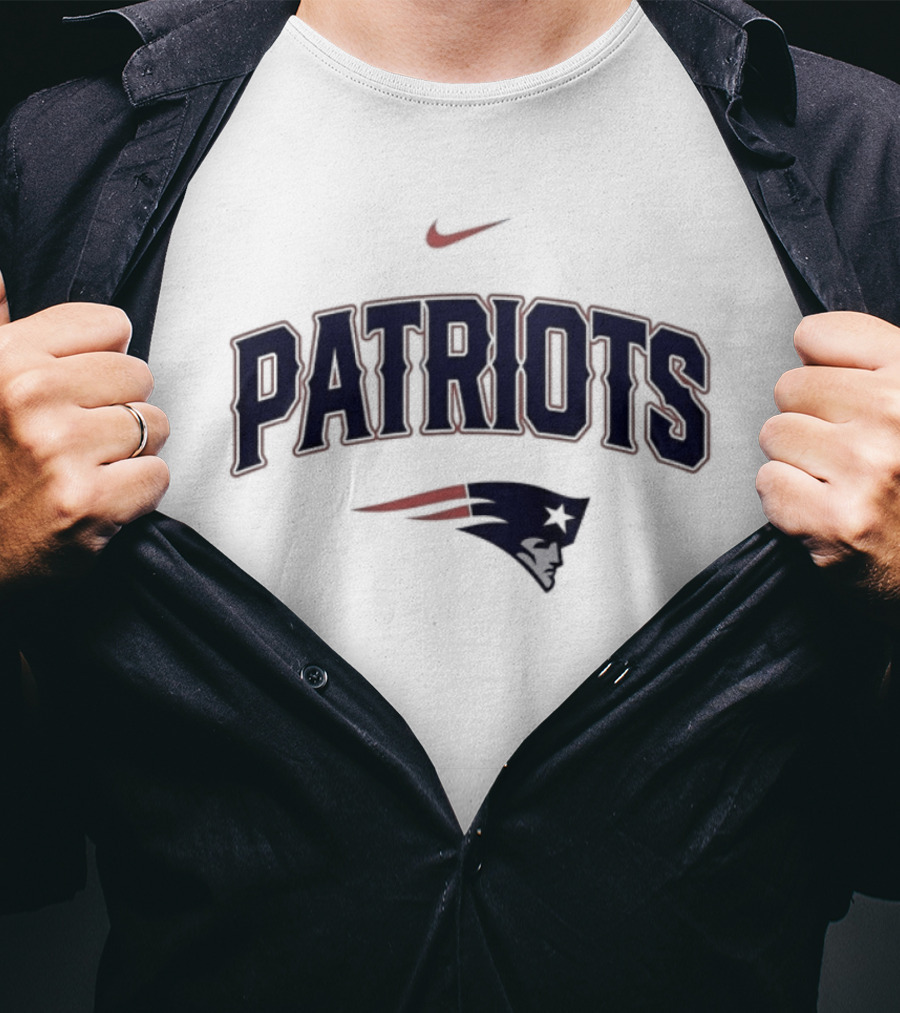 Snoopy Charlie Brown New England Patriots Put On The Armor Of God Let's Go Patriots Nike Patriots T-Shirt