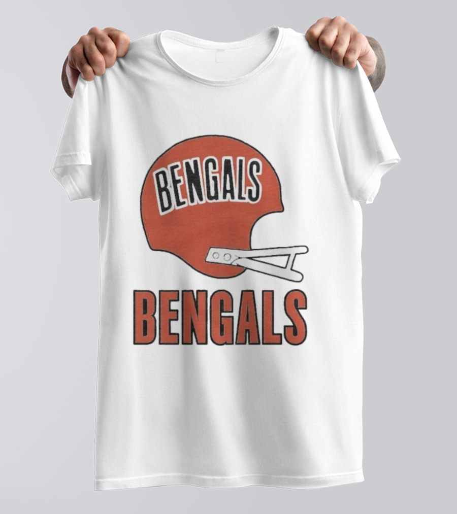 Bengals Big Helmet Cincinnati Football Team Retro Fan Gear T-Shirt