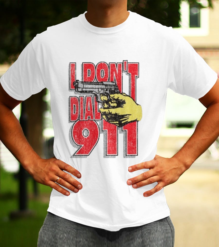 Handgun I Don't Dial 911 Retro Bold Red T-Shirt